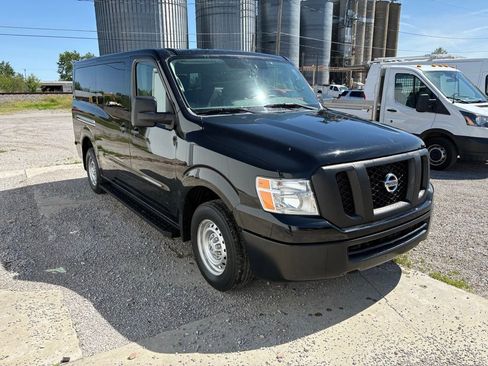 Used 2020 Nissan NV 3500 S RWD image 1