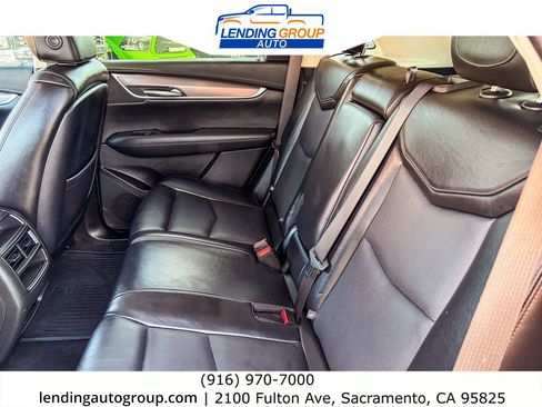 Used 2018 Cadillac XT5 Luxury w/ Driver Awareness Package AWD/4WD image 17