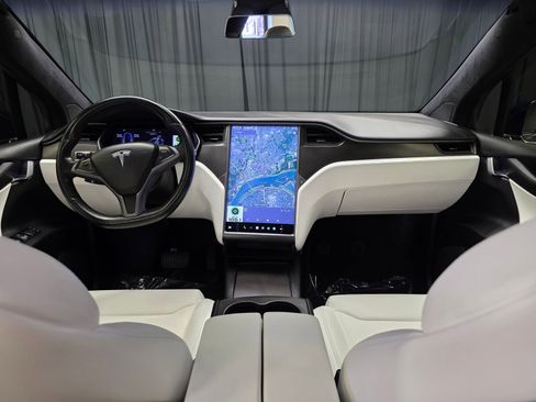 Used 2018 Tesla Model X 100D AWD/4WD image 28