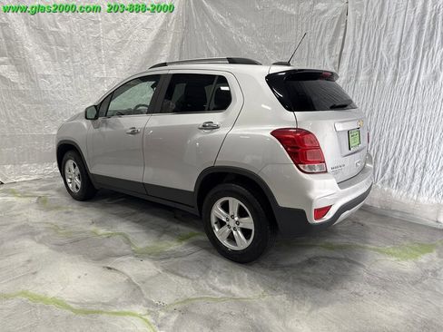 Used 2017 Chevrolet Trax LT w/ Sun & Sound Package image 7