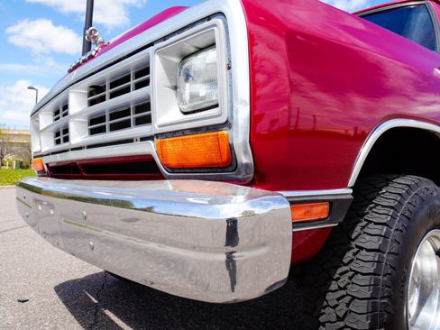 Used 1988 Dodge D/W Truck 100 AWD/4WD image 18