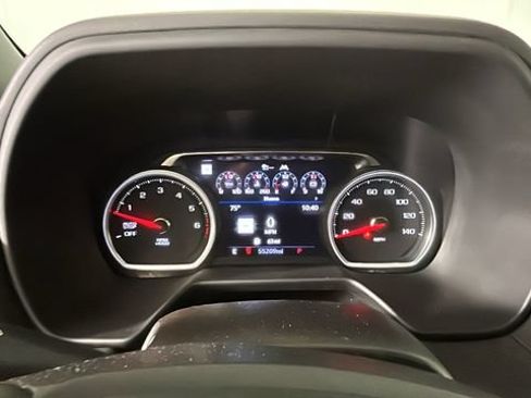 Used 2021 Chevrolet Suburban Premier w/ Premium Package RWD image 17