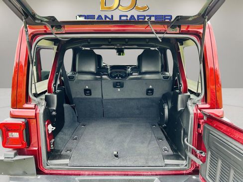 Used 2022 Jeep Wrangler Unlimited Sahara w/ LED Lighting Group image 33