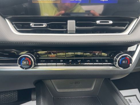 New 2026 Chevrolet Equinox LT w/ Convenience Package II image 19