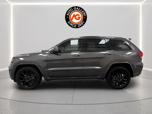 Used 2020 Jeep Grand Cherokee Altitude RWD image 6