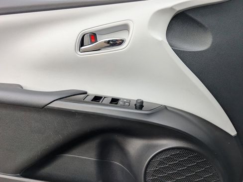 Used 2021 Toyota Prius Prime XLE w/ Carpet Mat Package (TMS) image 10