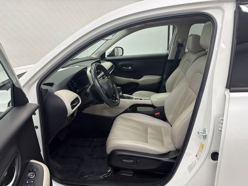 Used 2023 Honda HR-V EX-L image 9