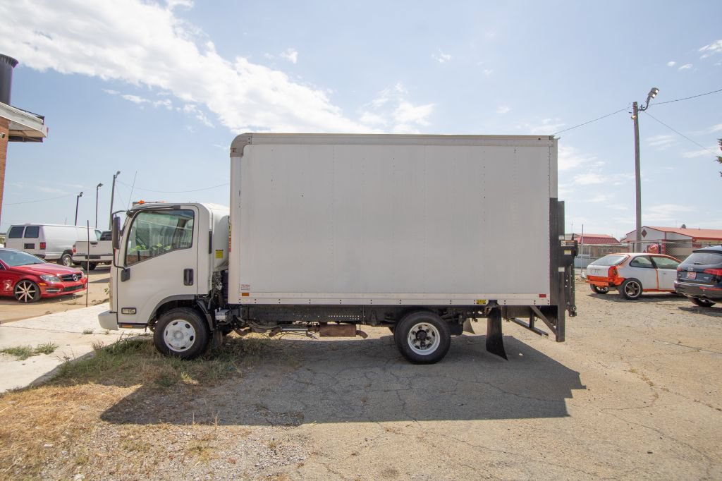 Used 2016 Isuzu NPR RWD image 5