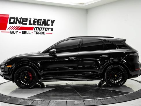 Used 2021 Porsche Cayenne GTS w/ Premium Package Plus AWD/4WD image 13