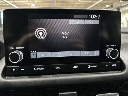 Used 2023 Honda HR-V LX image 12