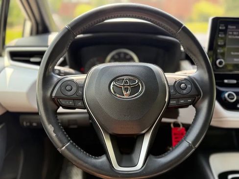 Used 2020 Toyota Corolla SE image 11