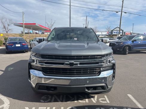 Used 2021 Chevrolet Silverado 1500 LT w/ Convenience Package II image 3