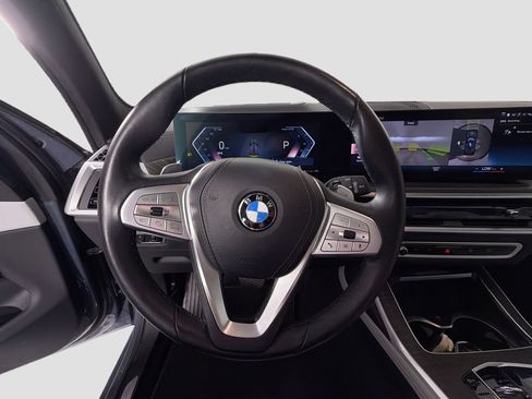 Certified 2023 BMW X7 xDrive40i w/ Premium Package image 12