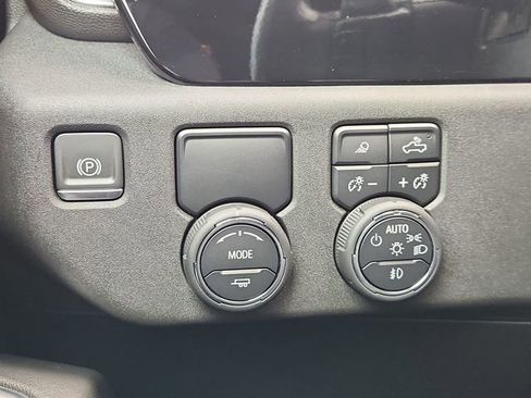 Used 2024 Chevrolet Silverado 1500 RST RWD image 18