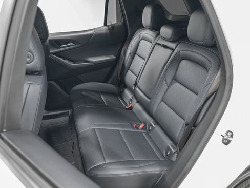 Used 2025 Chevrolet Equinox LT w/ Convenience Package II AWD/4WD image 28