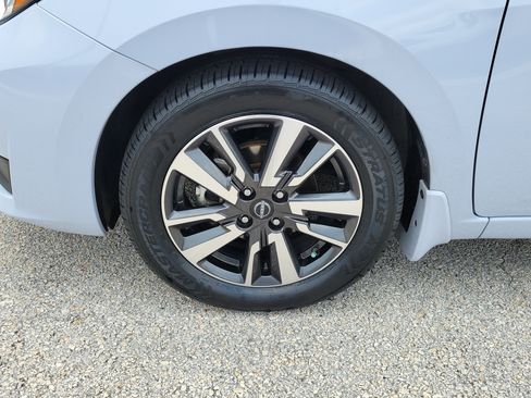 Used 2024 Nissan Versa SV w/ Trunk Package FWD image 5