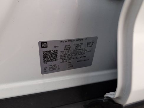 Used 2025 Chevrolet Traverse LT AWD/4WD image 11
