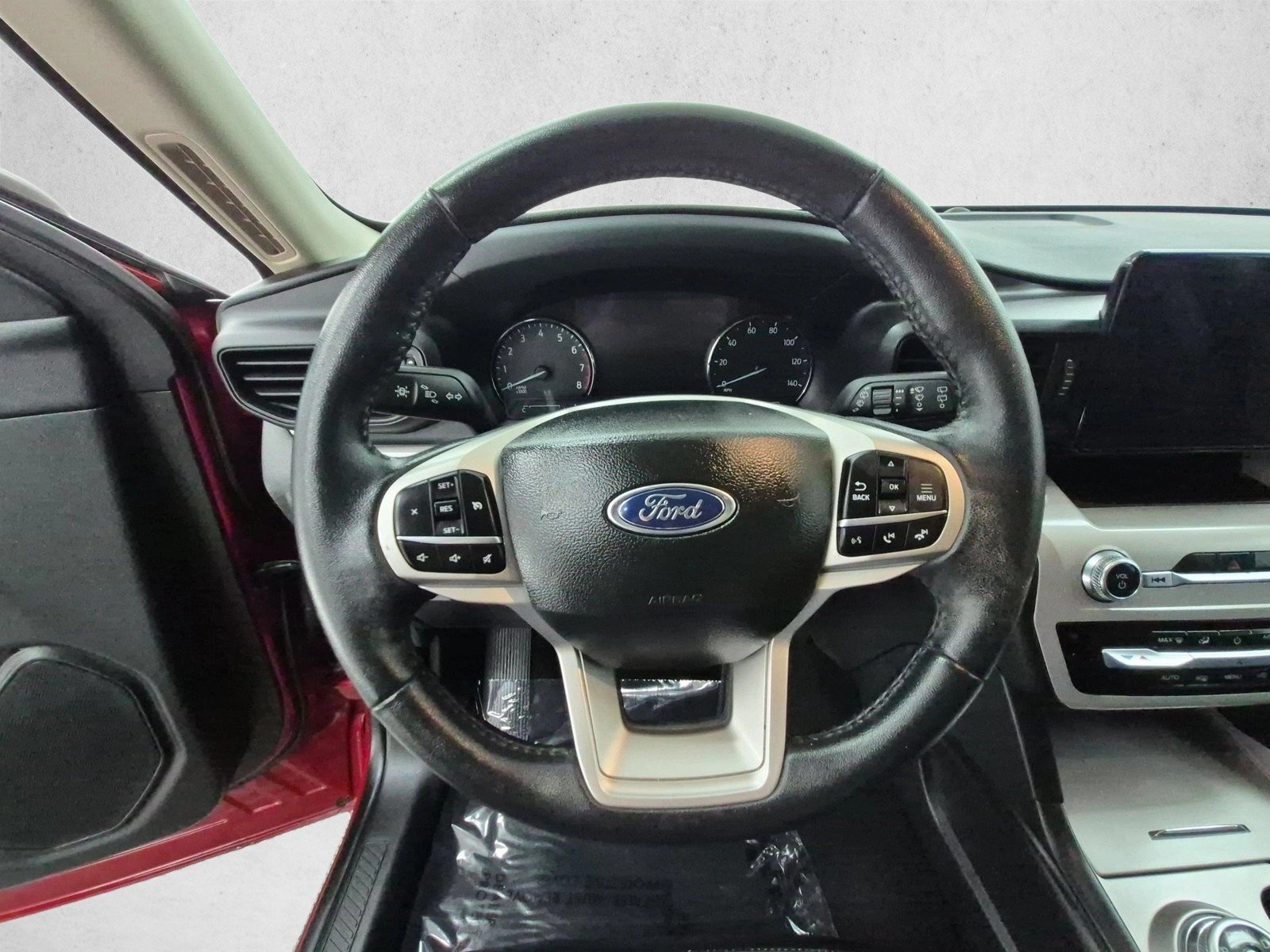 Used 2023 Ford Explorer XLT RWD image 29