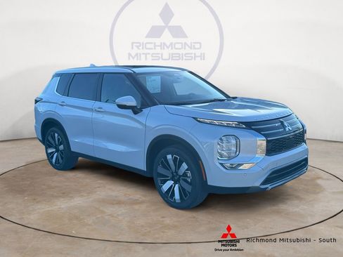 New 2026 Mitsubishi Outlander SE FWD image 1