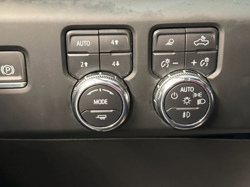 Used 2023 GMC Sierra 1500 AT4 w/ AT4 Premium Package AWD/4WD image 41
