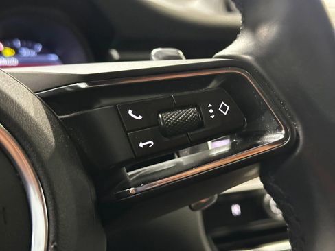 Used 2023 Porsche Macan Turbo AWD/4WD image 29