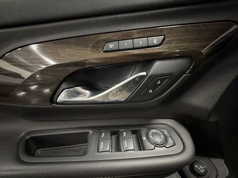 Used 2019 GMC Terrain Denali w/ Advanced Safety Package image 20