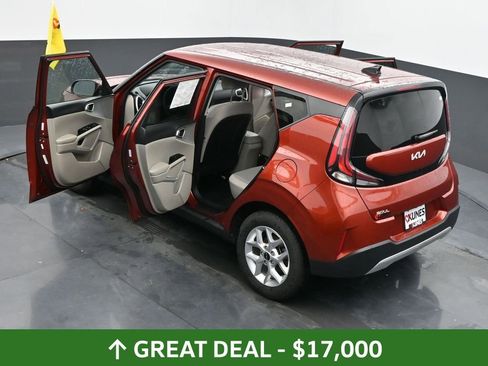 Used 2025 Kia Soul LX w/ LX Technology Package FWD image 68