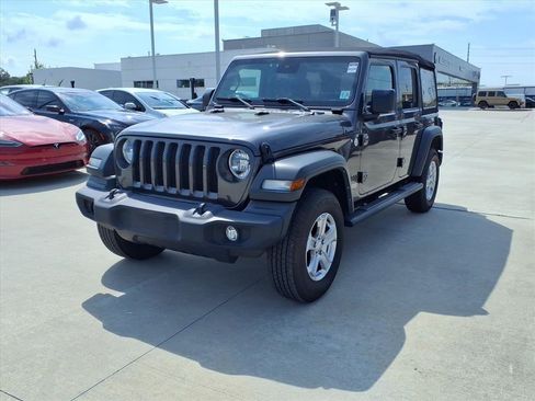 Used 2021 Jeep Wrangler Unlimited Sport S image 2