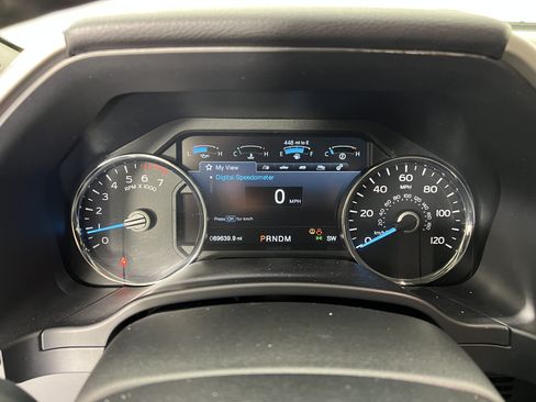 Used 2019 Ford F150 Lariat w/ Equipment Group 502A Luxury AWD/4WD image 27