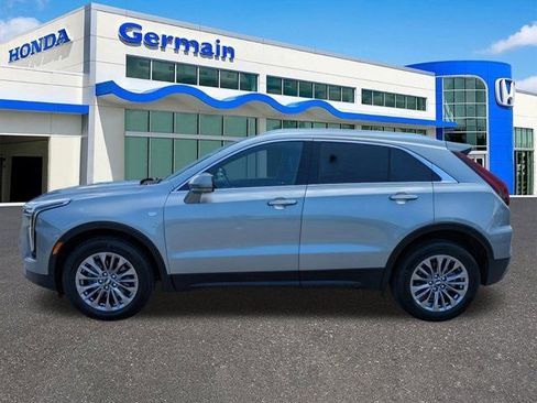 Used 2025 Cadillac XT4 Premium Luxury FWD image 8