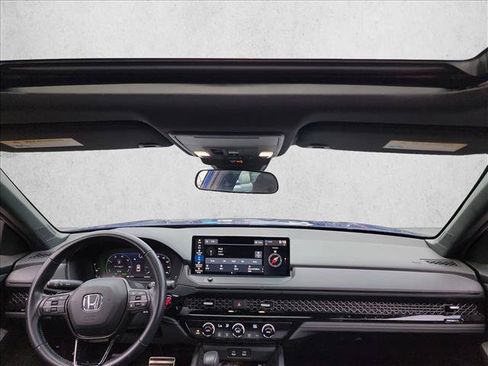 Used 2024 Honda Accord Sport image 17