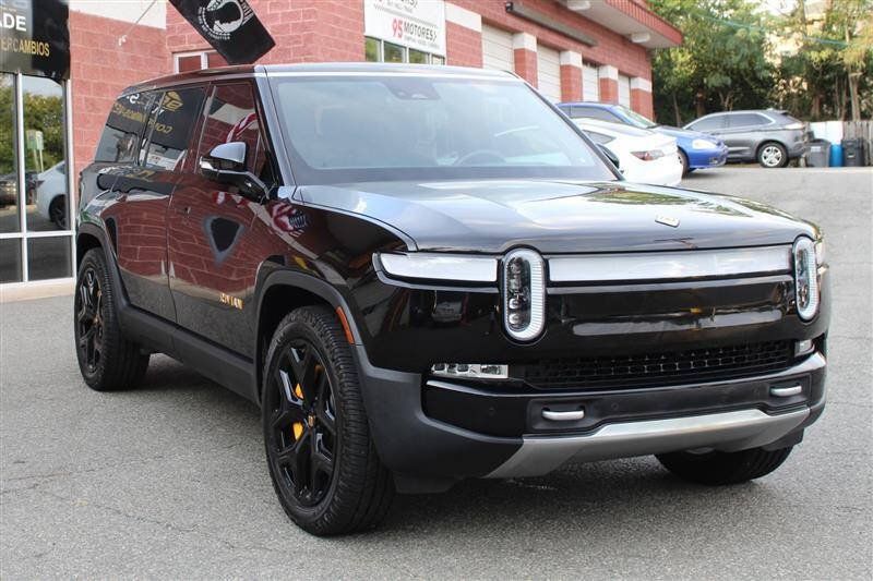 Used 2024 Rivian R1S Adventure Quad AWD/4WD image 7