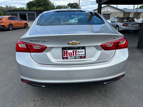 Used 2016 Chevrolet Malibu LT FWD image 2