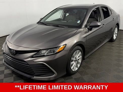 Used 2023 Toyota Camry LE FWD image 3