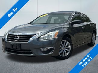 Used 2014 Nissan Altima 2.5 S w/ Display Audio Package FWD 360° Tour