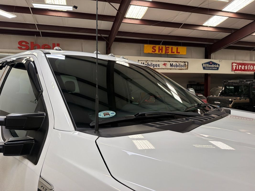 Used 2022 Ford F350 XLT w/ XLT Premium Package AWD/4WD image 43