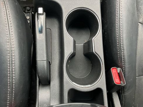 Used 2012 Hyundai Elantra Limited w/ Technology Pkg 5 image 23