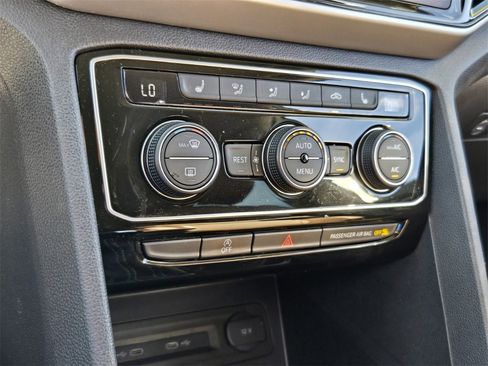 Used 2022 Volkswagen Atlas SE image 21