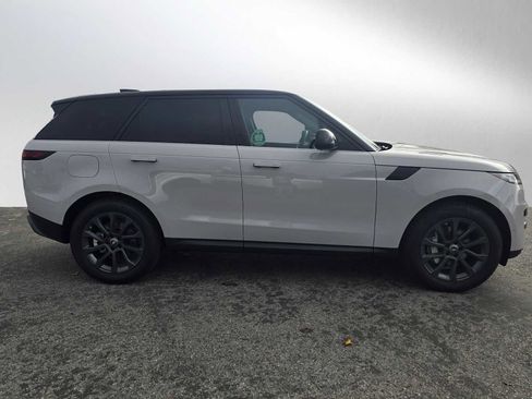 New 2025 Land Rover Range Rover Sport SE image 6