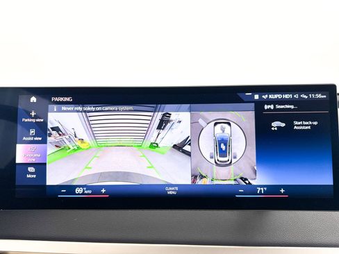 Used 2023 BMW iX xDrive50 w/ Sport Package image 9