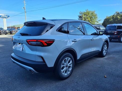 New 2025 Ford Escape Active image 2