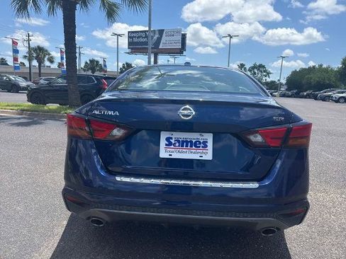 Used 2021 Nissan Altima 2.5 SR FWD image 4