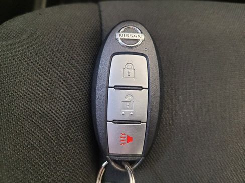 Used 2020 Nissan Pathfinder S AWD/4WD image 32