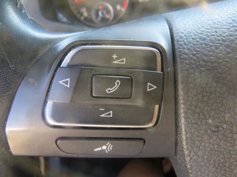 Used 2013 Volkswagen Passat TDI SEL Premium FWD image 14