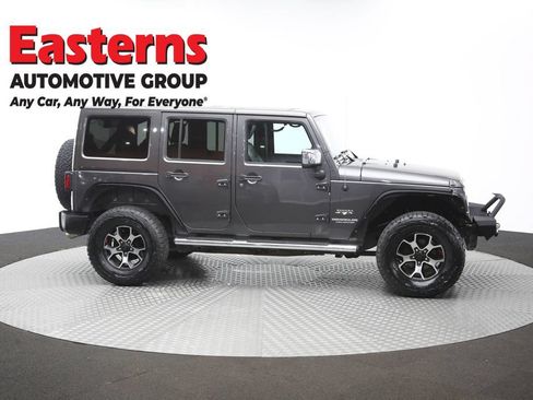 Used 2017 Jeep Wrangler Unlimited Sahara w/ Dual Top Group AWD/4WD image 46