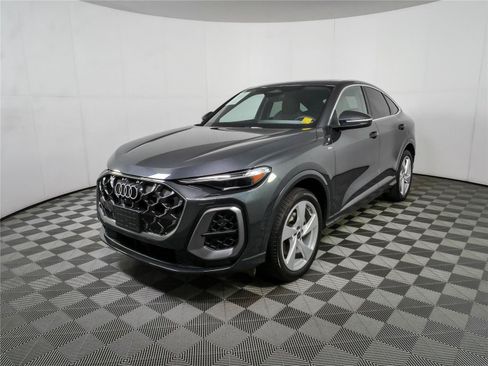 Used 2025 Audi Q5 Prestige w/ 20" Wheel Package AWD/4WD image 28