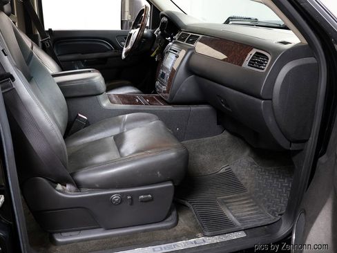 Used 2013 GMC Sierra 2500 Denali w/ Snow Plow Prep Package AWD/4WD image 27