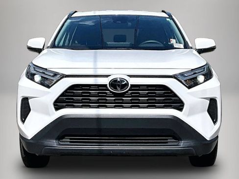 Used 2024 Toyota RAV4 XLE FWD image 3