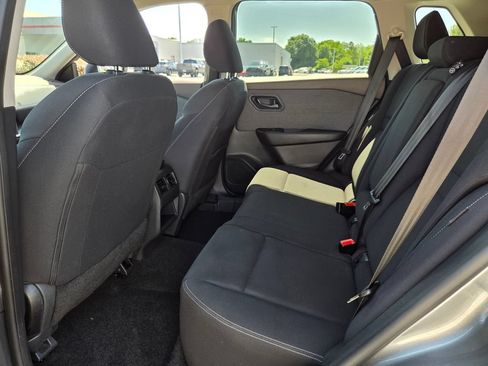 Used 2023 Nissan Rogue S FWD image 6