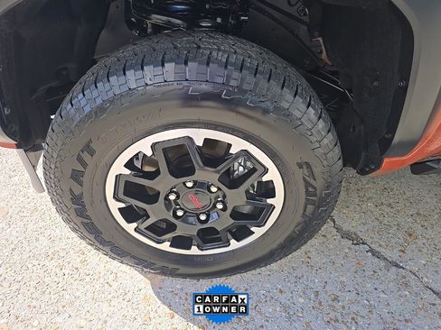 Used 2025 Toyota Tacoma TRD Sport image 48